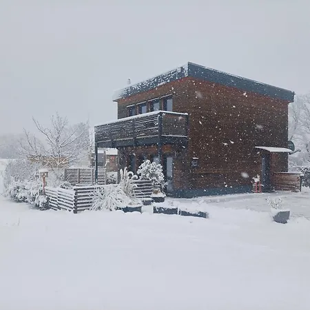 Elbauen-chalet בית נופש *